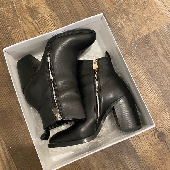 Steve Madden | Tasha Booties - Picture 3 of 9